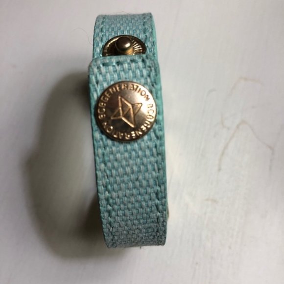 BCBGeneration Metalic BELLA Affirmation Bracelet - Picture 7 of 9